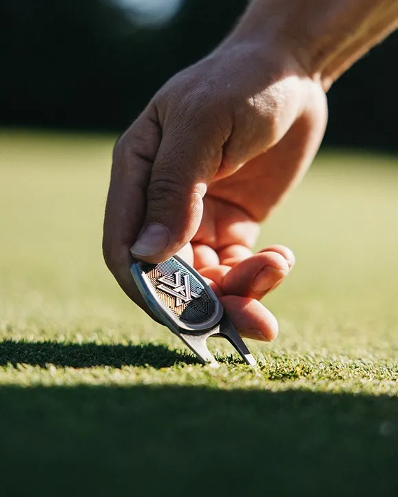 Vortex Center Cut Camo Divot Tool